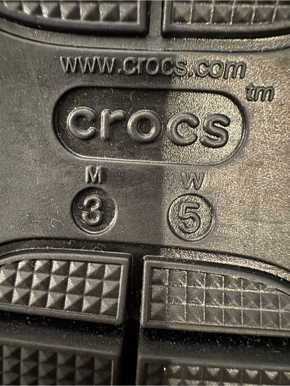 CROCS Mega Crush Clog size 5 never used - Picture 3 of 6
